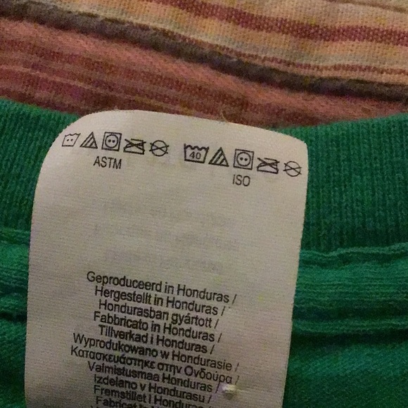 2XL Gildan Holiday Shirt - Picture 4 of 4